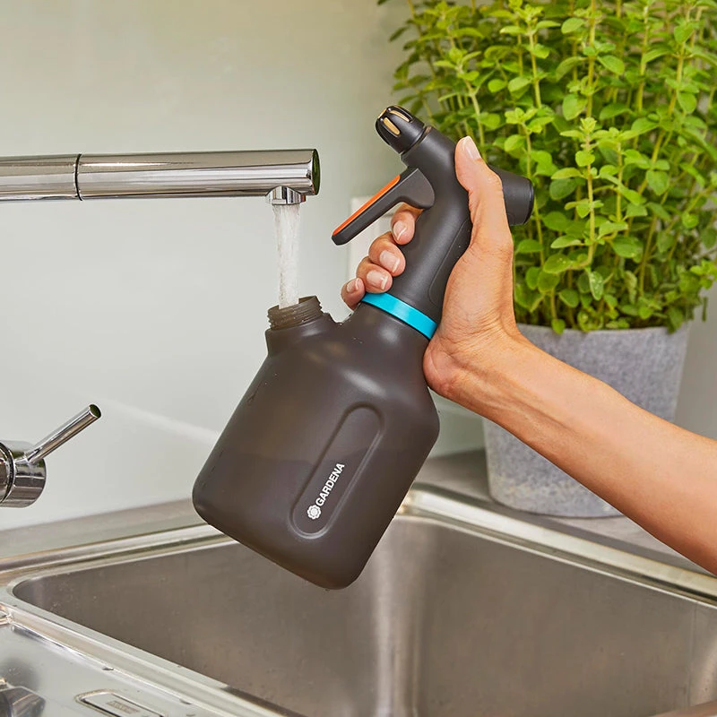 Gardena Pump Sprayer 1 Ltr - Image 9